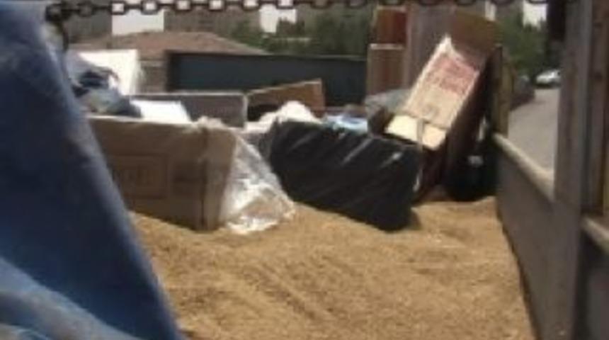 Buğday altında ka&ccedil;ak sigara