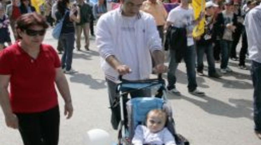 KESK ve TMMOB &uuml;yeleri Kent Meydanı&rsquo;nda