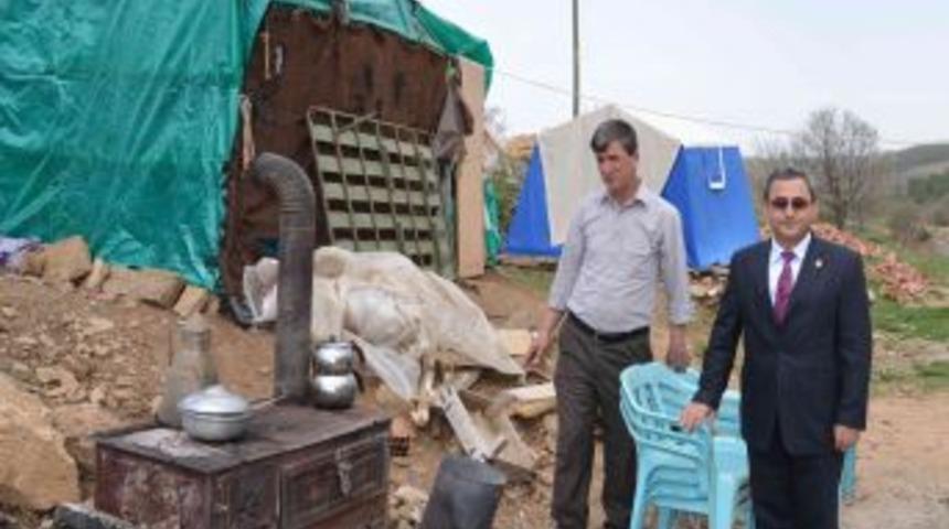 Mhp'li Vekil Işık, Depremzede Hemşerilerinin G&ouml;nl&uuml;n&uuml; Aldı