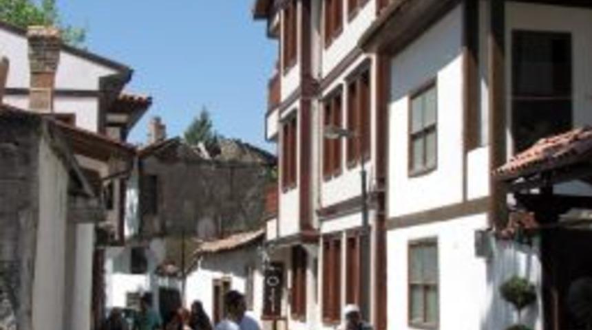 Enerjisini Yeraltı Suyundan Alan Otel