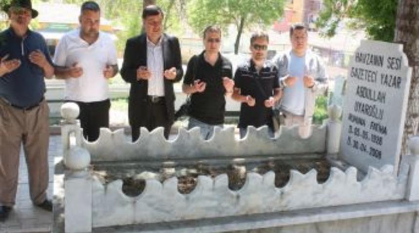Gazeteci Uyaroğlu Anıldı
