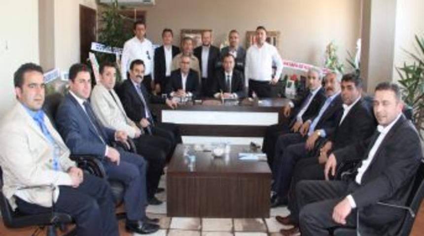 Ak Parti &Ccedil;orum İl Başkanı Ceylan'a Sungurlu Teşkilatı'ndan Kutlama Ziyareti