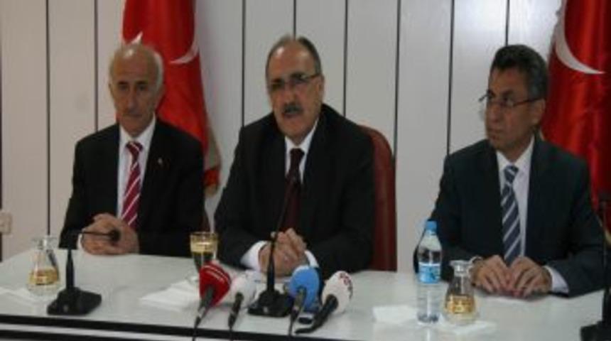 Başbakan Yardımcısı Atalay, Suriyeli Sığınmacıların Kaldığı Konteynır Kenti Ziyaret Etti