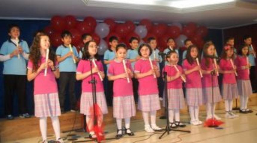 &Ccedil;orum Samanyolu Koleji 'Sanat Gecesi' d&uuml;zenledi