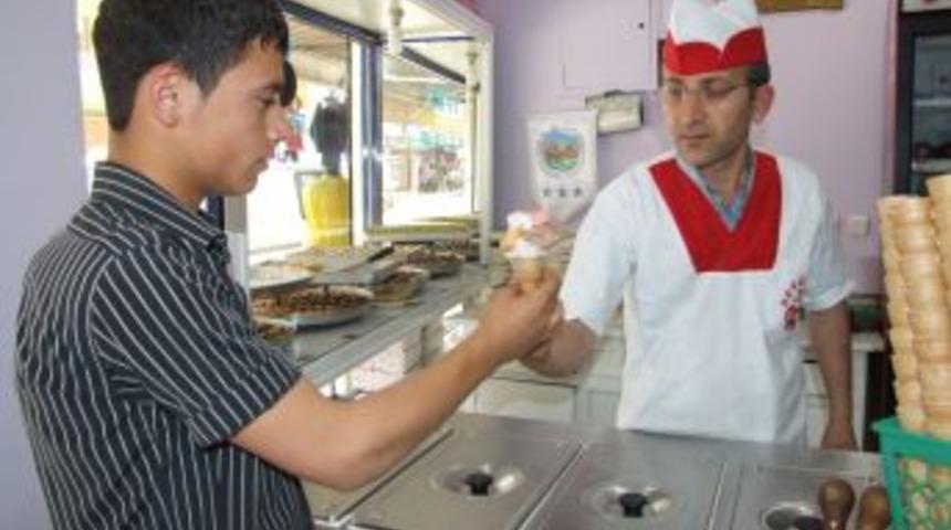Havaların Isınmasıyla Dondurma Satışları Başladı