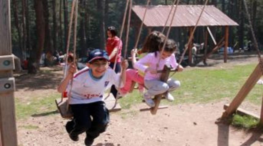 Kafkas&ouml;r Yaylası &ouml;ğrencilerle şenlendi