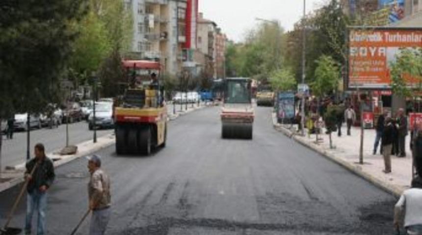 Niğde Belediyesi Asfaltlama &Ccedil;alışmalarına Aralıksız Devam Ediyor