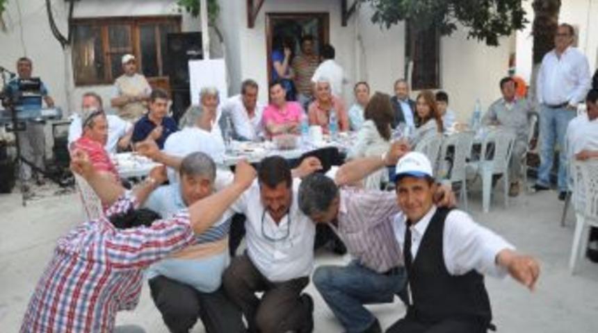 Bodrum'da İş&ccedil;iler 1 Mayıs'ı Başkan İle Birlikte Kutladı