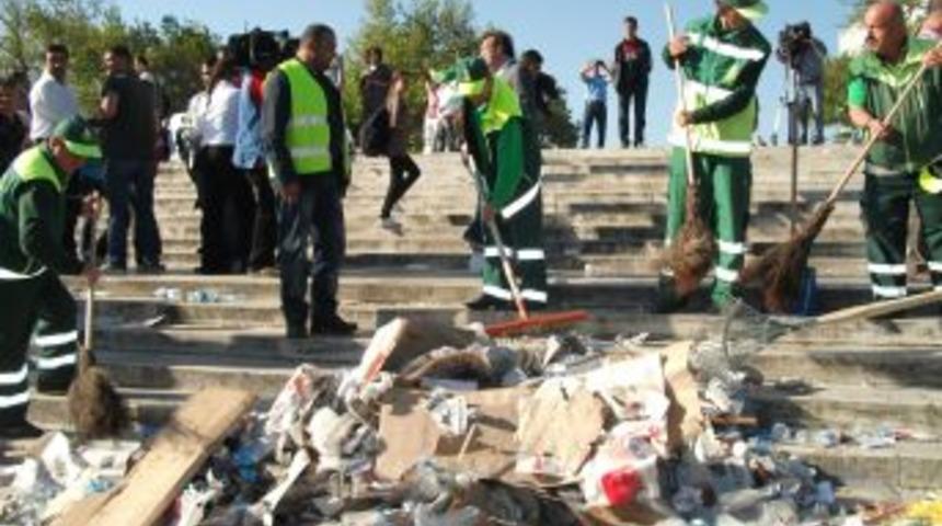 Taksim&rsquo;de 1 Mayıs temizliği