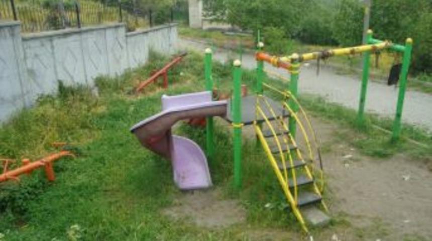 &Ccedil;ocuk Parkları Tehlikeli ve Bakımsız