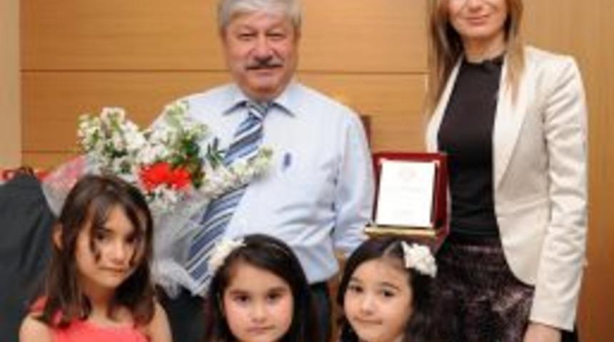 Miniklerden Başkan Akaydın'a Teşekk&uuml;r