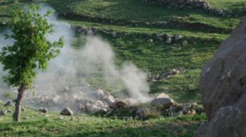 Çocuklar roketatar mermisi buldu