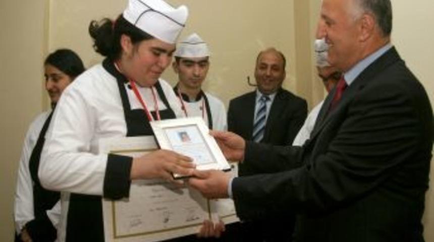 Azim engel tanımadı