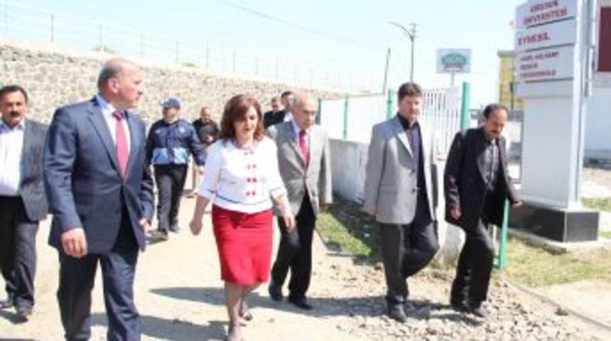 Giresun &Uuml;niversitesi Rekt&ouml;r&uuml; Prof. Dr. Attar'dan Eynesil İl&ccedil;esine Ziyaret