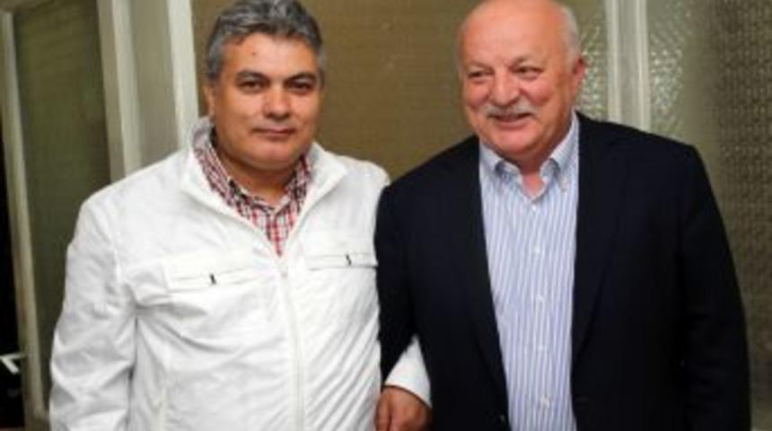 Trabzonspor Başkanı Şener, Galatasaray’a başarılar diledi