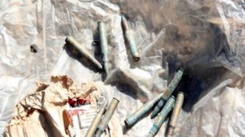 Temel kazısı sırasında mühimmat bulundu