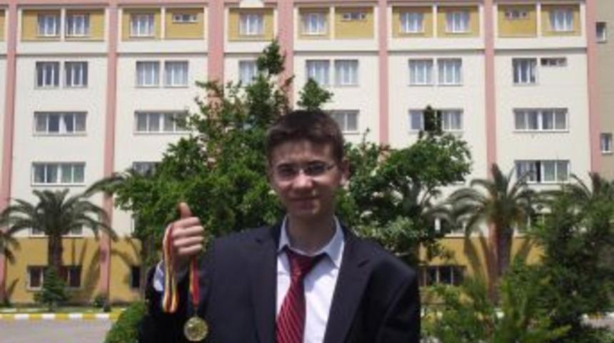 Yamanlar Koleji &ouml;ğrencisi, matematikte Balkan şampiyonu oldu