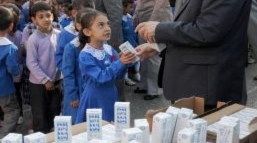 Manisa'da 112 bin 634 &ouml;ğrenciye her g&uuml;n s&uuml;t dağıtılacak