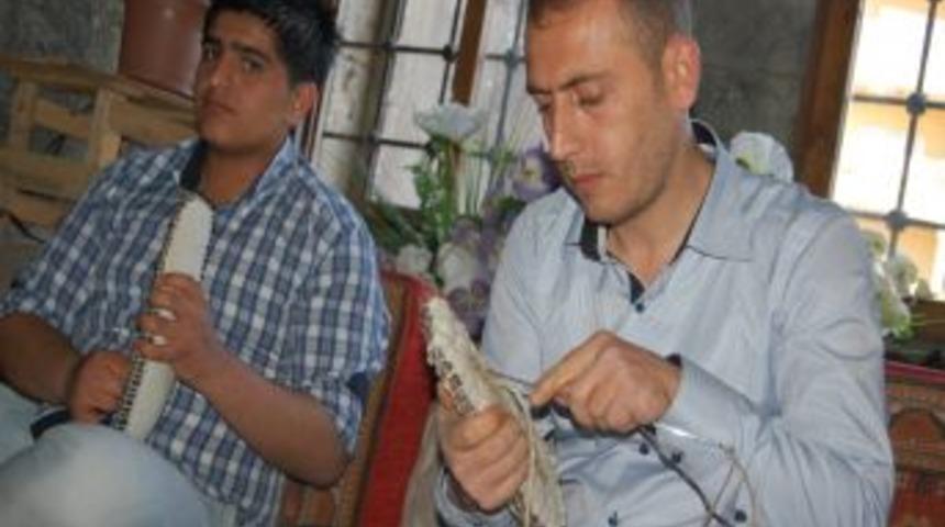 Bitlis&rsquo;in y&ouml;resel ayakkabısı Harik, ayakta kalma savaşı veriyor