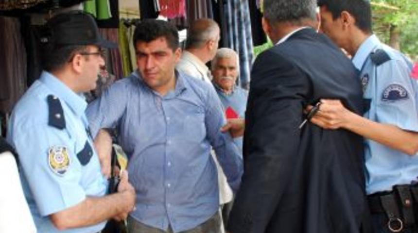 Adıyaman'da Biber Gazlı Ve Sopalı Kavga: 1 Yaralı