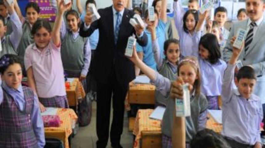 Galatasaray taraftarının y&uuml;r&uuml;y&uuml;ş&uuml;ne şartlı onay