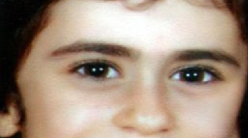 8 yaşındaki kız havuza d&uuml;şerek boğuldu