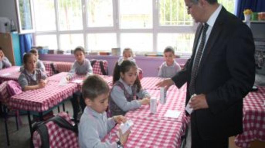 Burdur&rsquo;da 20 bin &ouml;ğrenciye her g&uuml;n s&uuml;t dağıtılacak