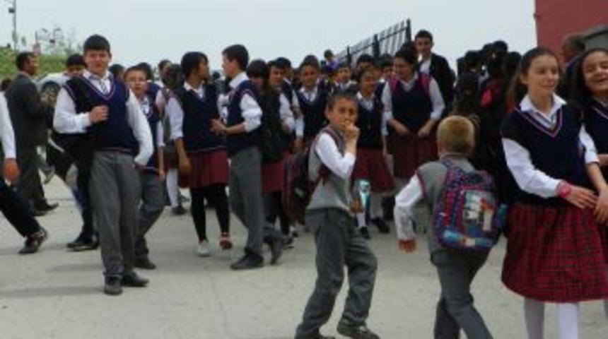 Kırıkkale&rsquo;de 18 &ouml;ğrenci s&uuml;tten zehirlendi