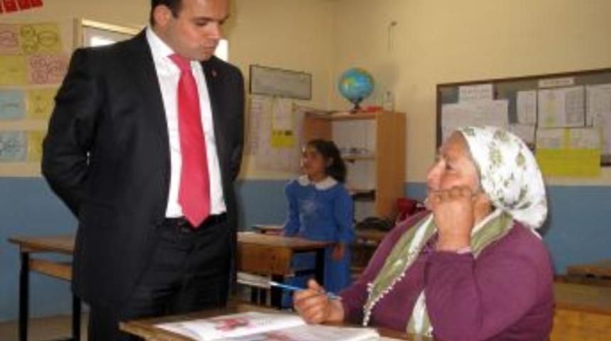 9 &Ccedil;ocuk Annesi 1.5 Ayda Okuma Yazma &Ouml;ğrendi