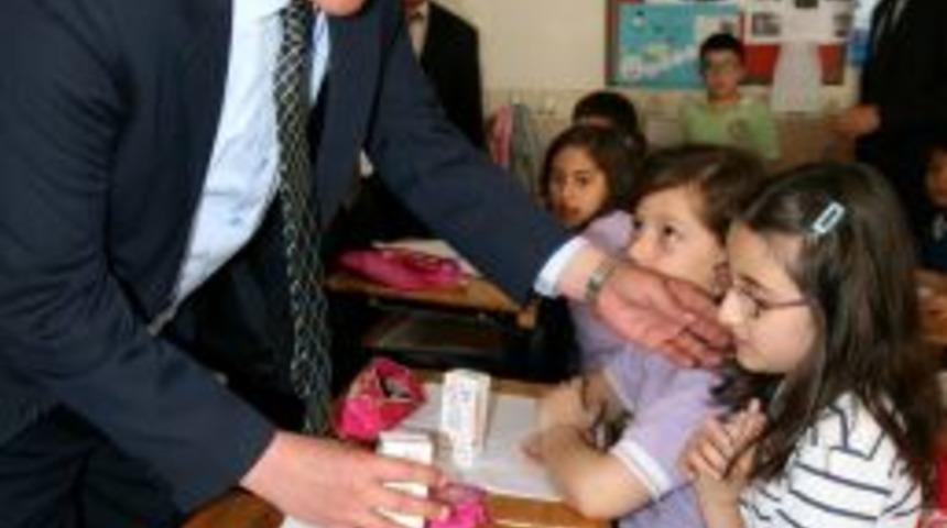 Okullarda S&uuml;t Dağıtım Projesi