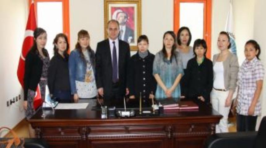 Kazakistan'dan 9 &Ouml;ğrenci Daha Geldi
