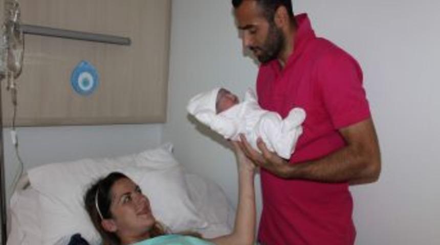 Manisasporlu İlker Avcıbay Baba Oldu