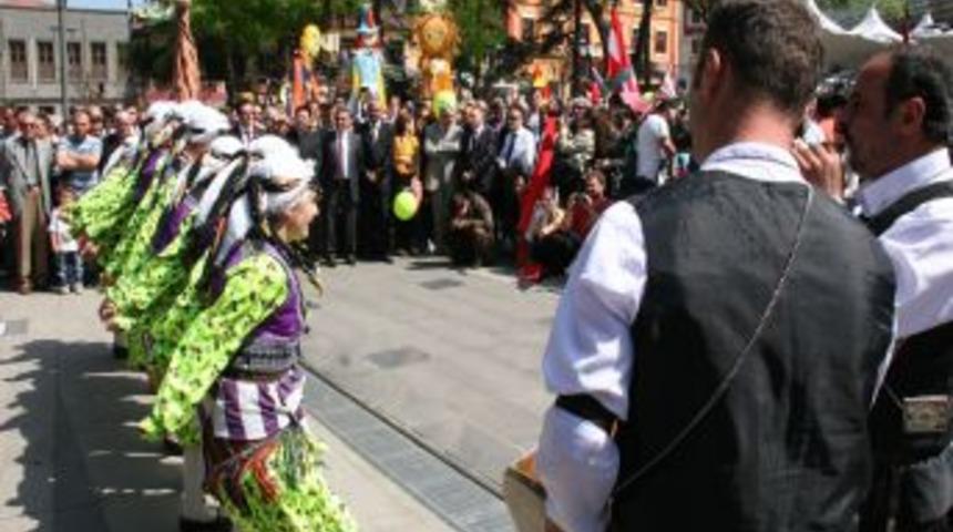 Uluslararası Karadeniz Tiyatro Festivali başladı