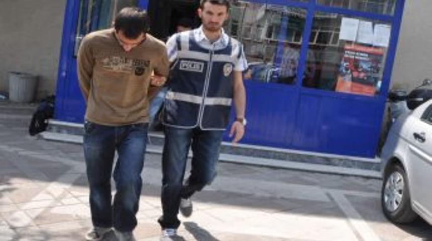 İnşaat Malzemesi &Ccedil;alan Hırsızlar Yakalandı