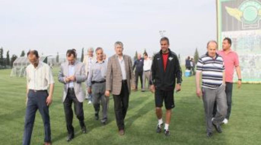 Milletvekili Aydemir, Akhisarspor'u Ziyaret Etti