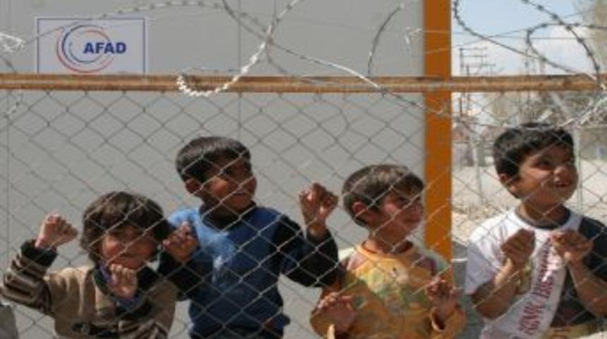 Konteynırda &Ccedil;ocuk Olmak