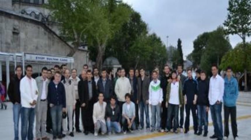 &Ouml;zel Şehzade Mehmet Lisesi mezunları İstanbul&rsquo;da buluştu