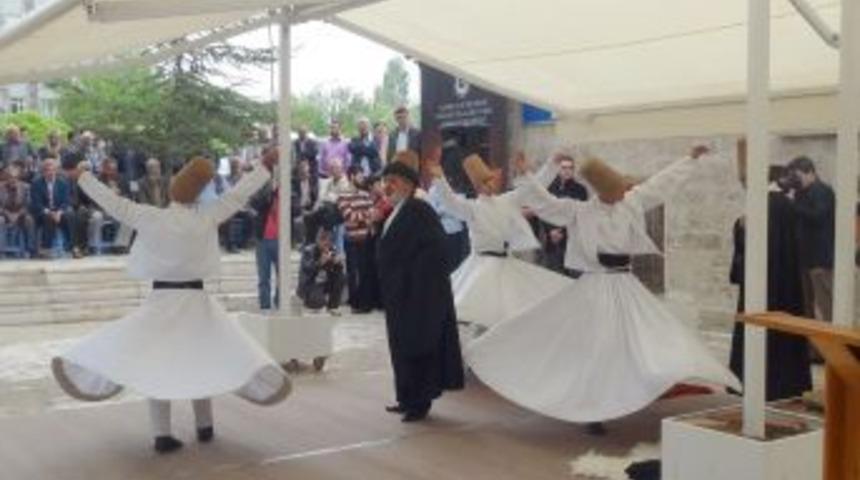 Hz. Mevlana, Karaman'dan temsili olarak Konya'ya uğurlandı