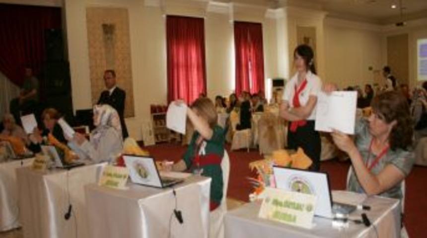 Kadın &ccedil;ift&ccedil;iler yarıştı, birincilik kupası Bursa&rsquo;da kaldı