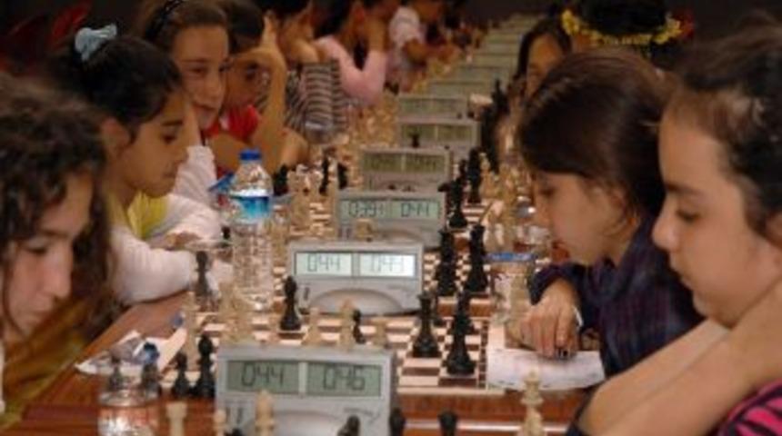 &Ouml;zel Sanko Okulları Satran&ccedil; Turnuvası
