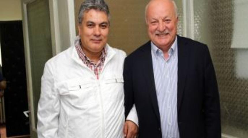 Sadri Şener, Galatasaray'a Başarılar Diledi