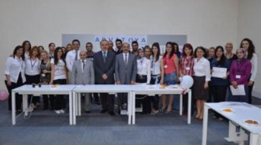 Kursiyerler sertifikalarını aldılar