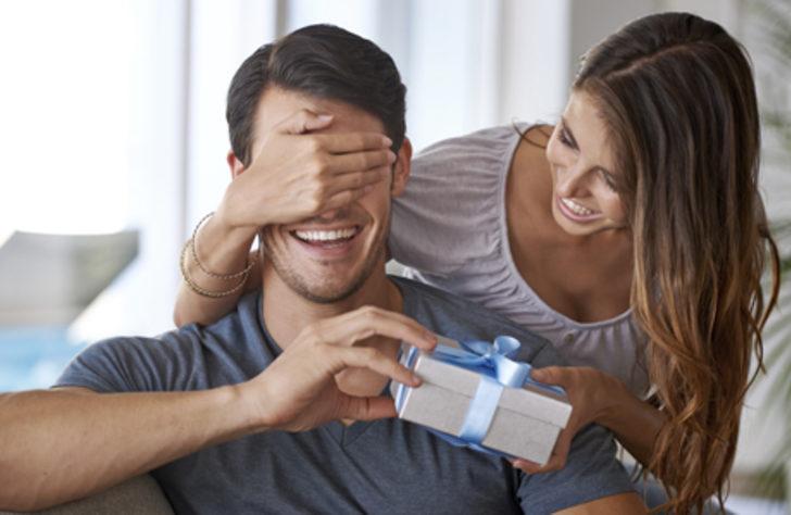 Sevgililer G&uuml;n&uuml;'nde erkek arkadaşıma ne alsam? (2015)