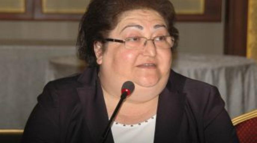 Akşit'ten Tv Y&ouml;neticilerine Şiddetin &Ouml;nlenmesi &Ccedil;ağrısı