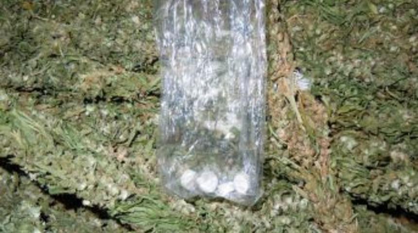 Adıyaman'da 3 kilogram esrar ele ge&ccedil;irildi, 4 kişi g&ouml;zaltına alındı