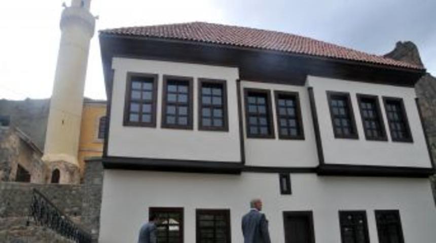 Eski G&uuml;m&uuml;şhane'ye K&uuml;lt&uuml;r Evi