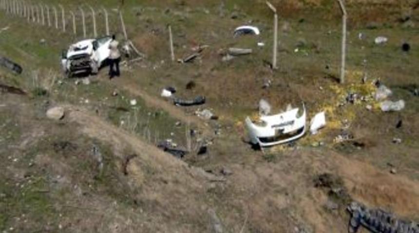 Erciş'te Trafik Kazası, 2 &Ouml;l&uuml;