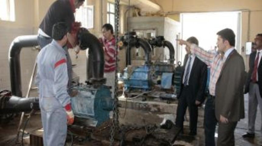 Rengarenk Kulub&uuml;, &Ccedil;ınar-Der &Ouml;ğrencilerini Zirve &Uuml;niversitesi'nde Ağırladı