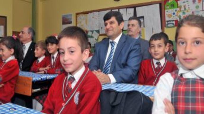 G&uuml;m&uuml;şhane'deki Okullarda S&uuml;t Dağıtımı Başladı