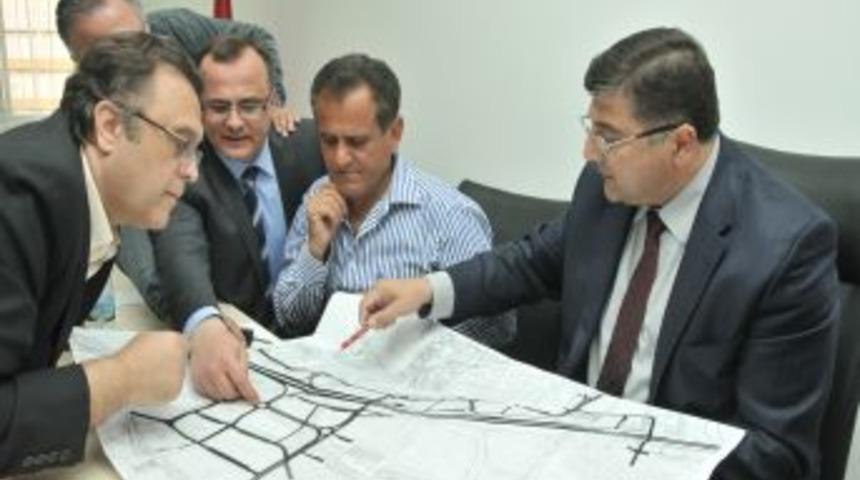 Başkan Sındır&rsquo;dan Ayakkabıcılar Sitesi&rsquo;ne yol m&uuml;jdesi